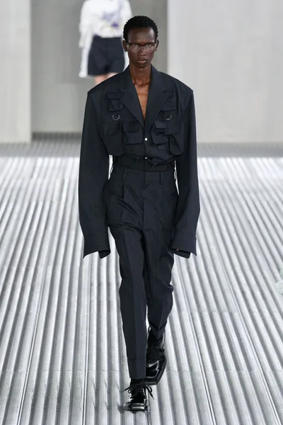Look 37